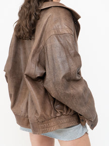 Vintage x Made in Canada x Light Brown Faded Leather Bomber Jacket (XS-M)
