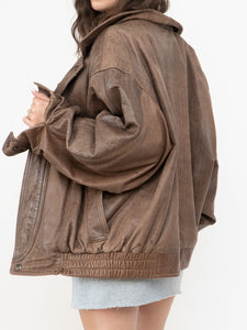 Vintage x Made in Canada x Light Brown Faded Leather Bomber Jacket (XS-M)