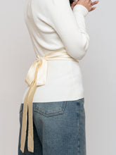 Load image into Gallery viewer, Vintage x Made in Hong Kong x Cream Silk Knit Wrap Sweater (M)