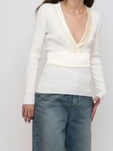Load image into Gallery viewer, Vintage x Made in Hong Kong x Cream Silk Knit Wrap Sweater (M)