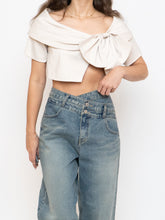 Load image into Gallery viewer, Vintage x Cream Satin Cropped Bow Top (XS-M)