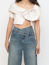 Load image into Gallery viewer, Vintage x Cream Satin Cropped Bow Top (XS-M)