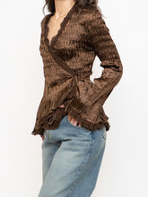 Load image into Gallery viewer, Vintage x Brown Satin Crinkle Blouse (S-L)