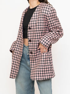 Vintage x Made in Canada x Soft Wool-Blend Pink Houndstooth Blazer (XS-L)