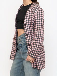Vintage x Made in Canada x Soft Wool-Blend Pink Houndstooth Blazer (XS-L)