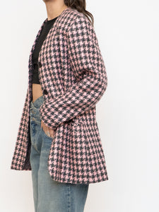 Vintage x Made in Canada x Soft Wool-Blend Pink Houndstooth Blazer (XS-L)