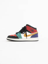 Load image into Gallery viewer, NIKE x Multicolour Air Jordans (7Y, 9W)