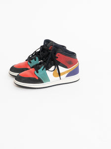 NIKE x Multicolour Air Jordans (7Y, 9W)