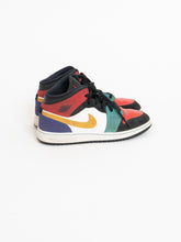Load image into Gallery viewer, NIKE x Multicolour Air Jordans (7Y, 9W)