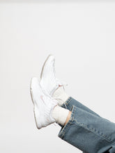 Load image into Gallery viewer, Vintage x NIKE White &amp; Pink Sneakers (7-8)