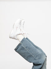 Load image into Gallery viewer, Vintage x NIKE White &amp; Pink Sneakers (7-8)