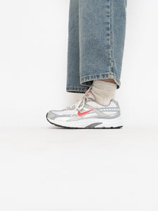 NIKE x White & Pink Initiator Sneakers (8-9W)