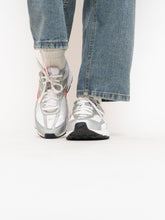 Load image into Gallery viewer, NIKE x White &amp; Pink Initiator Sneakers (8-9W)