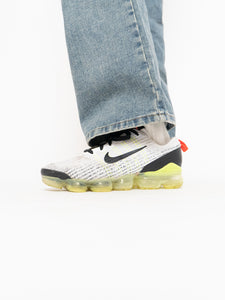 NIKE x Fluorescent Yellow & Grey Vapormax (7Y, 9W)