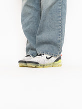 Load image into Gallery viewer, NIKE x Fluorescent Yellow &amp; Grey Vapormax (7Y, 9W)
