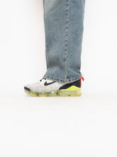 Load image into Gallery viewer, NIKE x Fluorescent Yellow &amp; Grey Vapormax (7Y, 9W)