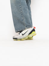 Load image into Gallery viewer, NIKE x Fluorescent Yellow &amp; Grey Vapormax (7Y, 9W)
