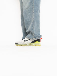 NIKE x Fluorescent Yellow & Grey Vapormax (7Y, 9W)