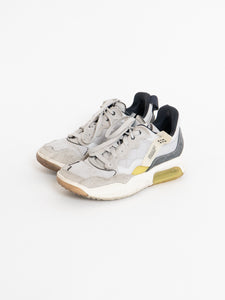 NIKE x Yellow, White & Grey Jordans (8 M, 10W)