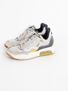 NIKE x Yellow, White & Grey Jordans (8 M, 10W)