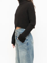 Load image into Gallery viewer, Vintage x Made in Italy x Sarah Pacini Cropped Deep Brown Ribbed Wool-Blend Turtleneck (XS, S)