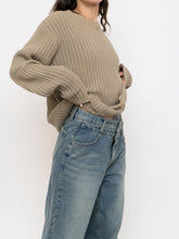 Load image into Gallery viewer, Vintage x Made in Hong Kong x CLUB MONACO Beige Ribbed Knit Sweater (XS-XL)