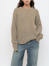 Load image into Gallery viewer, Vintage x Made in Hong Kong x CLUB MONACO Beige Ribbed Knit Sweater (XS-XL)