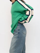 Load image into Gallery viewer, Vintage x Made in Hong Kong x GAP Wool Green, Navy Knit Sweater (S-XL)