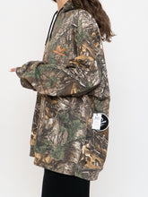 Load image into Gallery viewer, REALTREE x Deadstock Camo Hoodie (2XL)