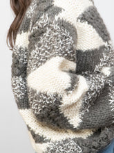 Load image into Gallery viewer, Vintage x NEGRESCO Grey, Cream Chunky Wool-Blend Knit Sweater (XS-M)