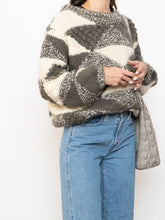 Load image into Gallery viewer, Vintage x NEGRESCO Grey, Cream Chunky Wool-Blend Knit Sweater (XS-M)
