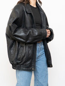 Vintage x Made in Canada x Black Pebble Leather Bomber (S-XL)
