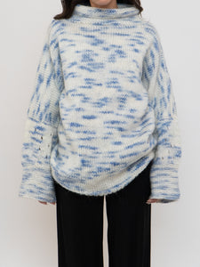 Vintage x Handmade White, Blue Speckled Knit Mockneck Sweater (XS-L)