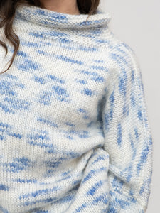 Vintage x Handmade White, Blue Speckled Knit Mockneck Sweater (XS-L)