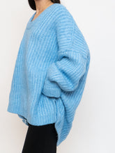 Load image into Gallery viewer, FREE PEOPLE x Blue soft Off-Shoulder Sweater Dress (M-XL)