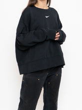 Load image into Gallery viewer, NIKE x Black, White Cropped Crewneck (S-2XL)