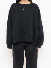 Load image into Gallery viewer, NIKE x Black, White Cropped Crewneck (S-2XL)
