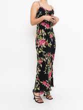Load image into Gallery viewer, Vintage x NICOLE MILLER Pink Rose Sequin Silk Maxi (XS, S)