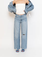 Load image into Gallery viewer, GAP x Lightwash Distresseed Denim (S, M)