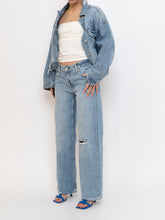 Load image into Gallery viewer, GAP x Lightwash Distresseed Denim (S, M)