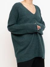 Load image into Gallery viewer, EILEEN FISHER x Cashmere And Silk Sweater (M)
