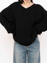 Load image into Gallery viewer, Vintage x Black Ribbed Knit Sweater (S-XL)