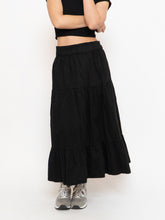 Load image into Gallery viewer, Modern x Tiered Skirt With Thick Waistband (S, M)