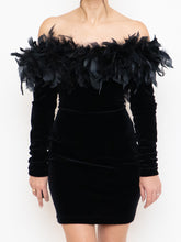 Load image into Gallery viewer, Vintage x Made in UK x Velvet Feather Off-Shoulder Dress (M)