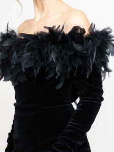 Vintage x Made in UK x Velvet Feather Off-Shoulder Dress (M)
