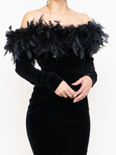 Load image into Gallery viewer, Vintage x Made in UK x Velvet Feather Off-Shoulder Dress (M)