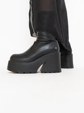 Load image into Gallery viewer, WINDSORSMITH x Black Leather Platform Boot (9)