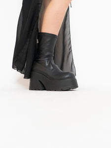 WINDSORSMITH x Black Leather Platform Boot (9)