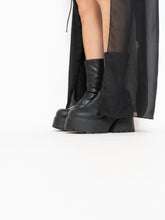 Load image into Gallery viewer, WINDSORSMITH x Black Leather Platform Boot (9)
