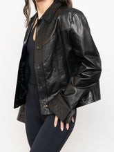 Load image into Gallery viewer, Vintage x Made in Turkey x BANANA REPUBLIC Black Cropped Leather Jacket (XS-M)